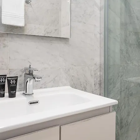 Апартаменты Hemeras Boutique Homes - 3 Near Central Station *